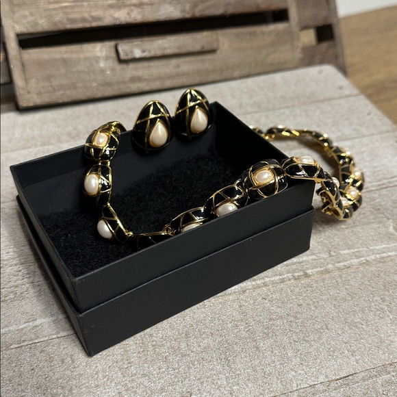Napier great shape vintage chunky statement blk gold pearl earrings necklace set - Picture 8 of 9